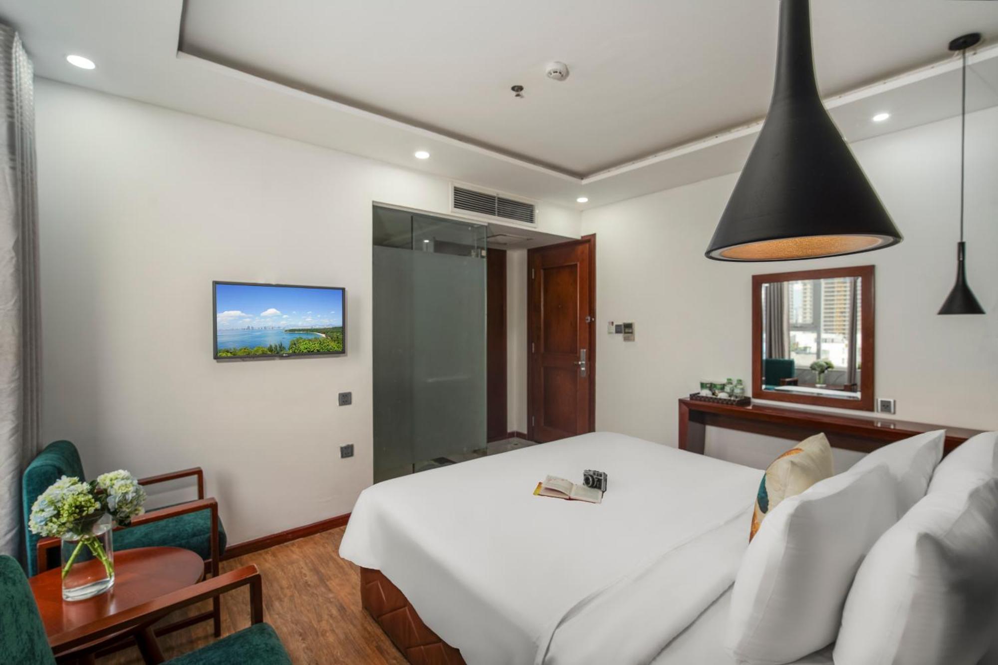 Crystal Hotel By Ha My Da Nang Exterior foto